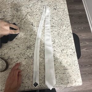 Classic White Men's Neck Tie Perry Ellis